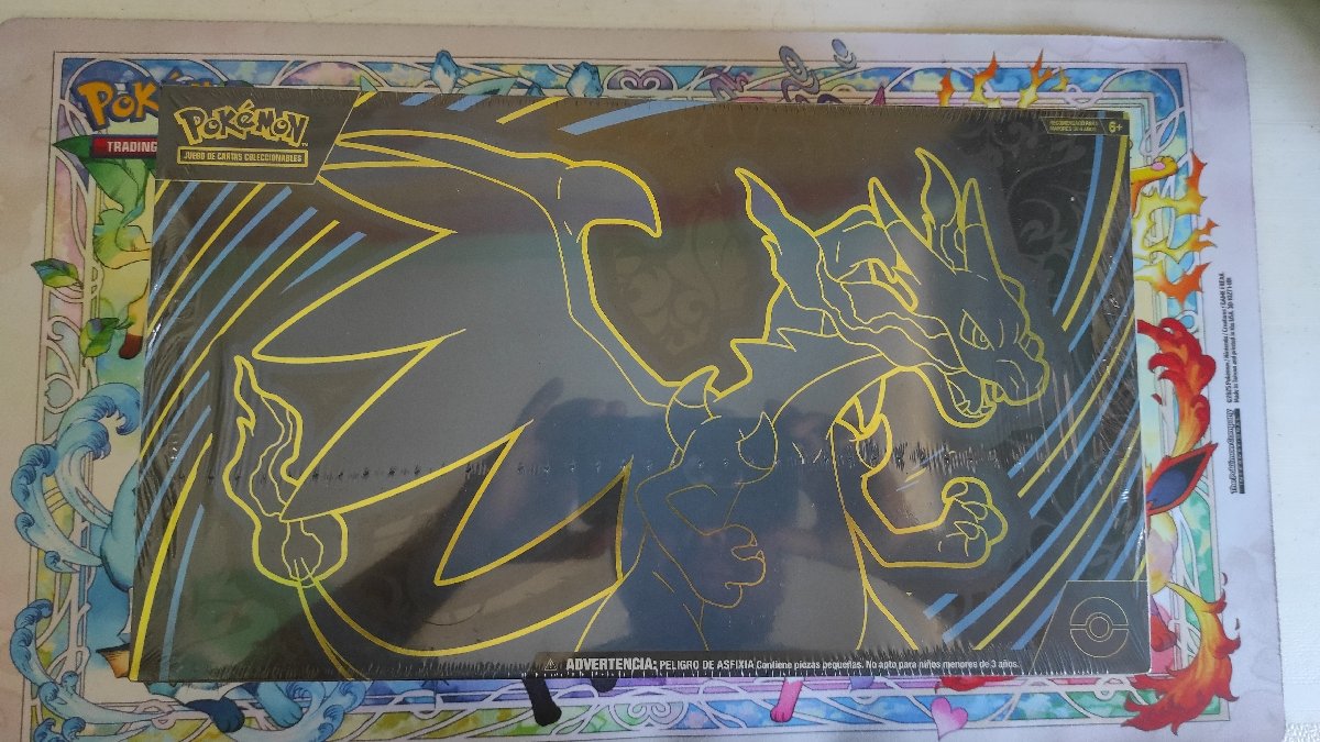 Pokémon TCG: Spanish Mega Charizard X EX Ultra-Premium Collection